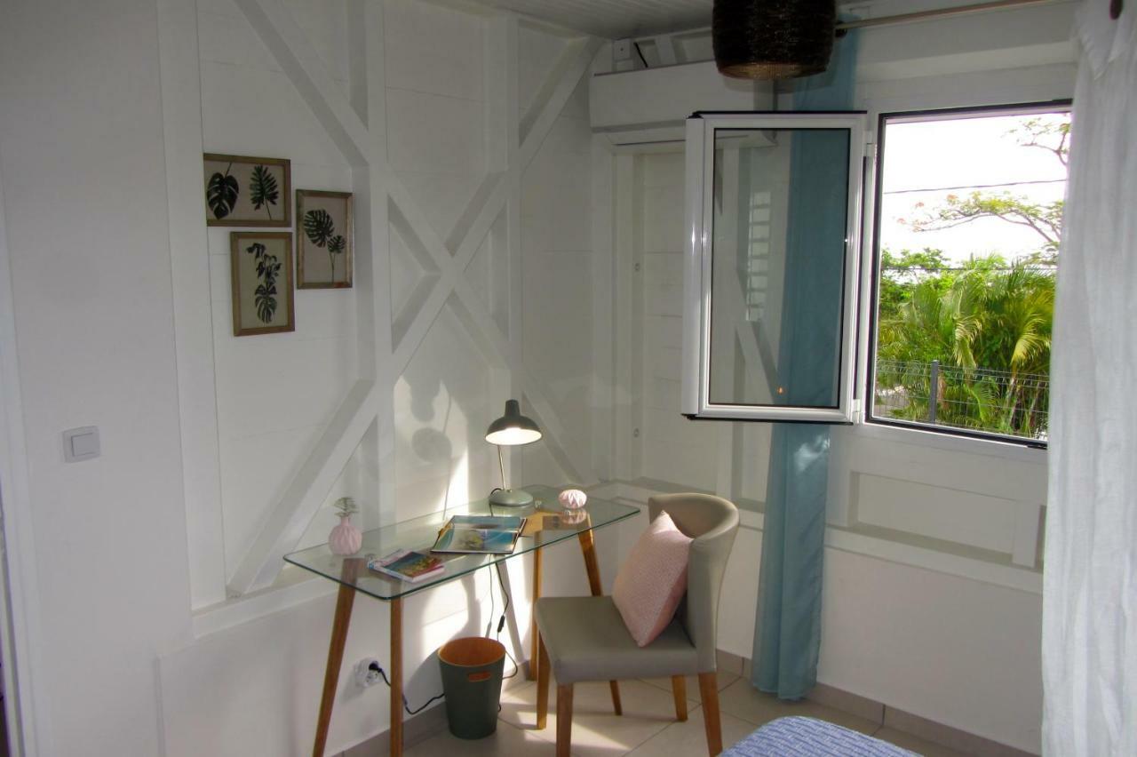 Or Bleu-Bungalow Volcan Soufriere-Vue Sur Mer Saint Claude Bagian luar foto