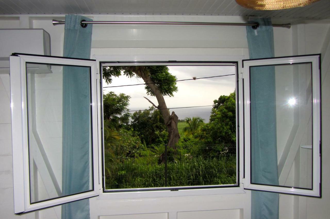 Or Bleu-Bungalow Volcan Soufriere-Vue Sur Mer Saint Claude Bagian luar foto
